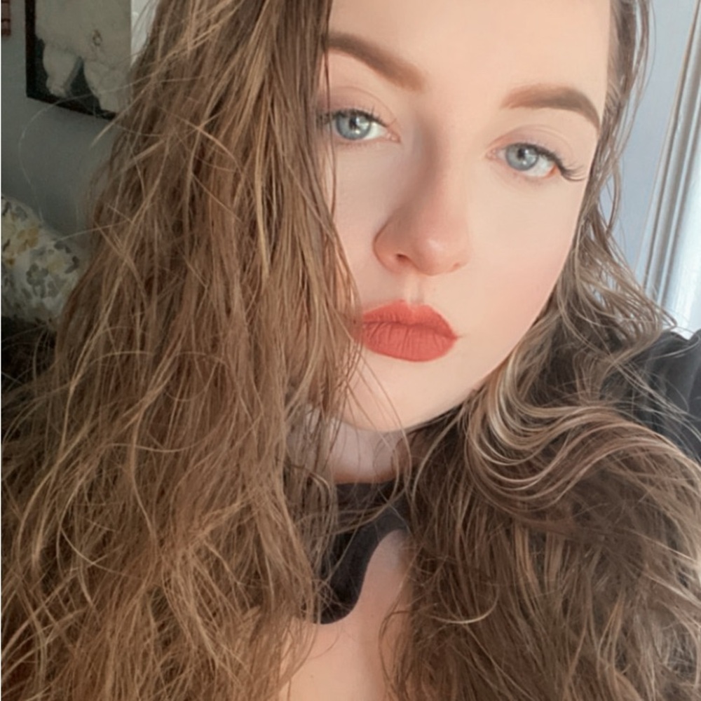 Meet your Posher, Julia